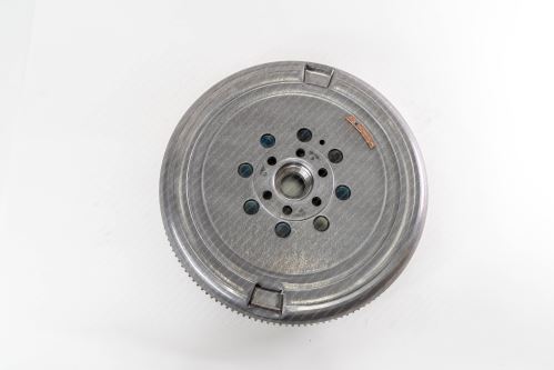 Setrvačník 415 0952 10