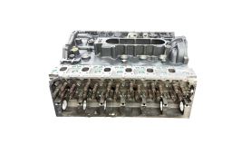 Shortblock with cylinder head (7)