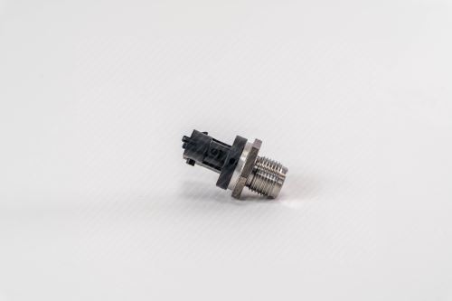 Sensor of fuel pressure 504382791 IVECO STRALIS, TRAKKER, CROSSWAY, URBANWAY CURSOR 9 504382791